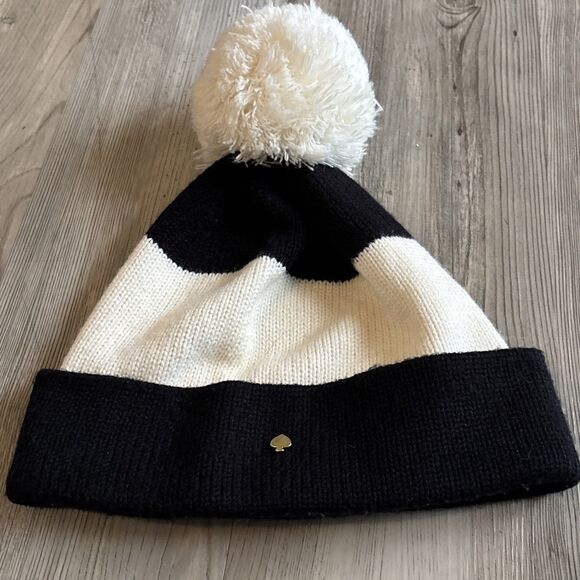 Kate Spade Pom Pom Beanie Hat Cap Gold Logo Knit Black Cream Womens One Size - Picture 5 of 8